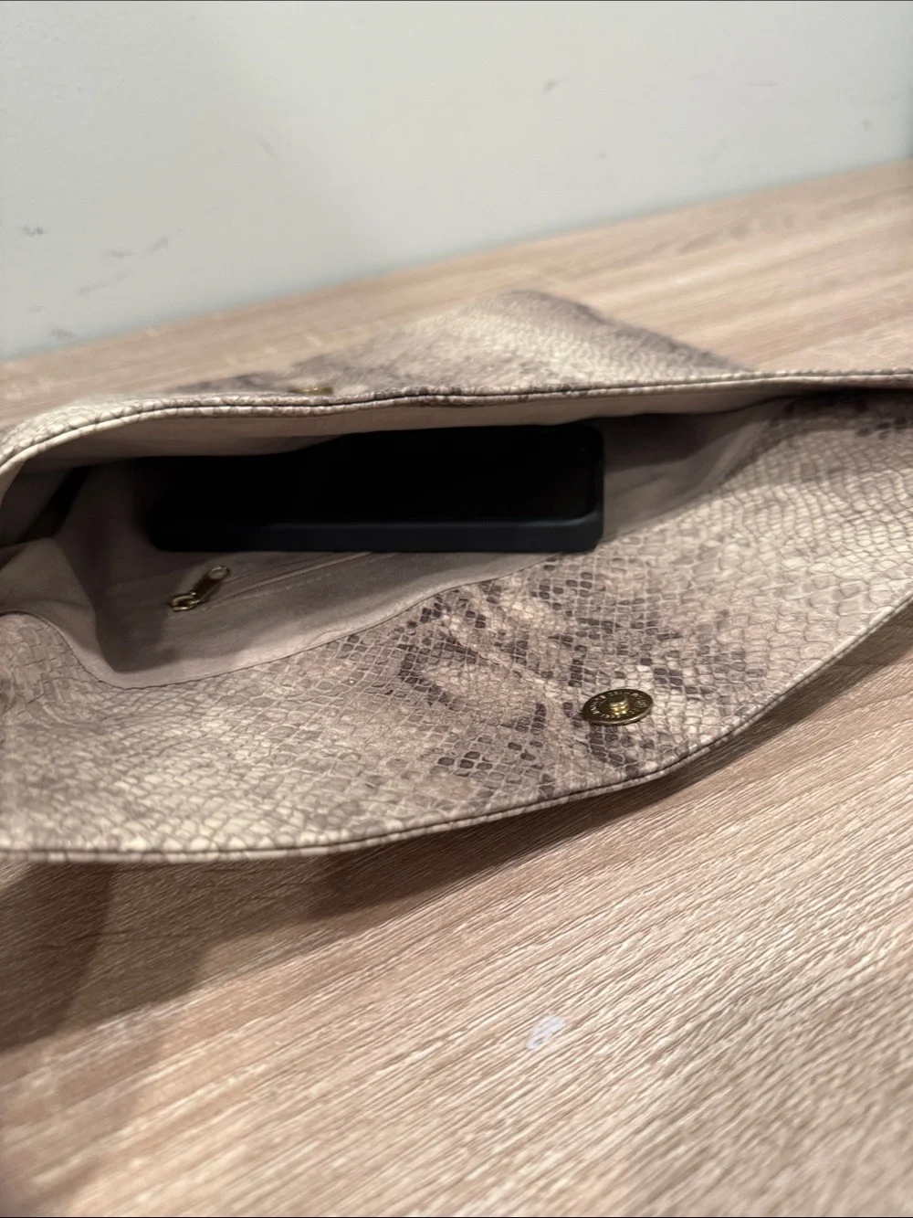 Snakeskin Print Flap Clutch Bag - Neutral/Grey